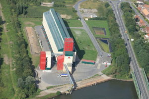 plateforme Seveso de stockage phytopharmaceutique à Villers les Cagnicourt en 2006.